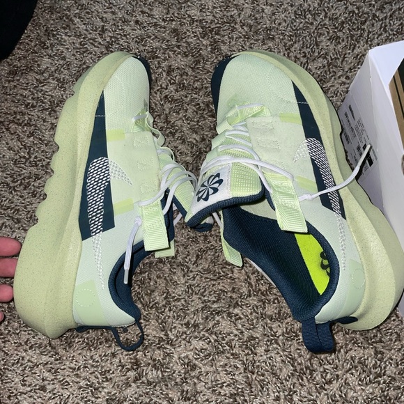 Nike crater impact - Picture 2 of 5